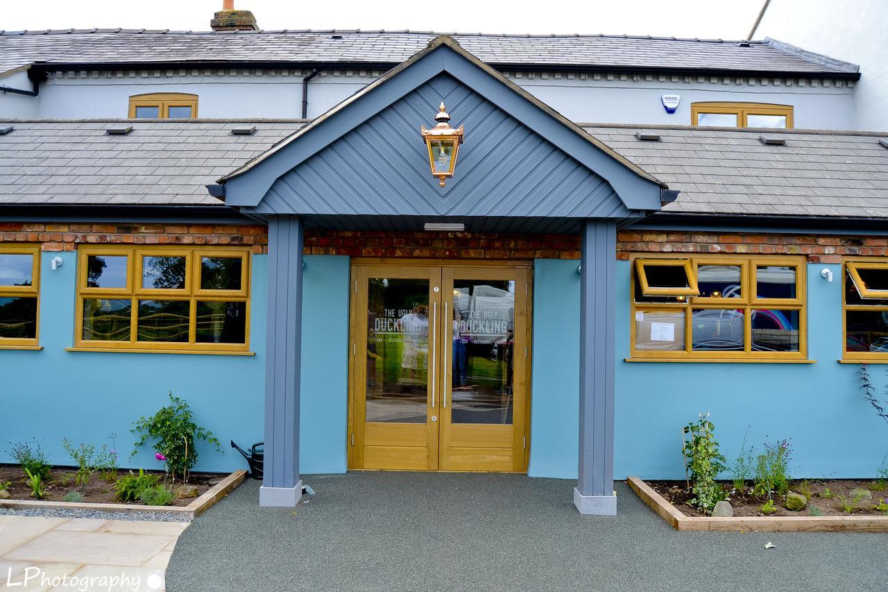 Bed and Breakfast The Ugly Duckling à Telford Extérieur photo